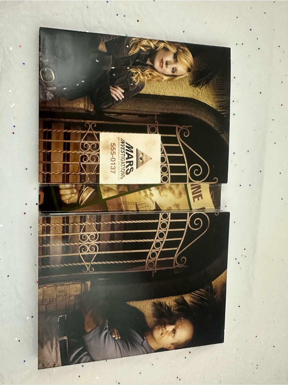 Veronica Mars The Complete Third Season DVD Box Set - Gold/Black - Picture 3 of 16